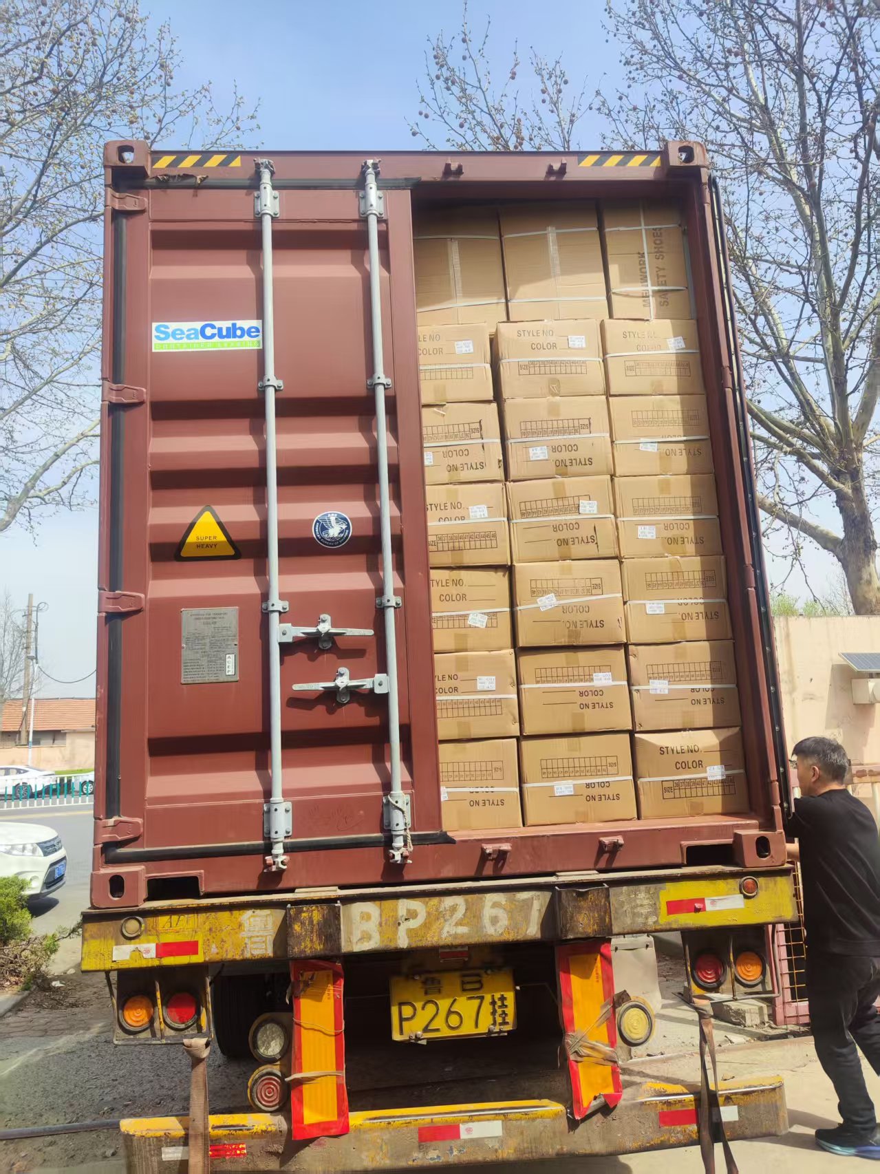 item no.tg25 factory outlet ce certified safety shoes, high cut, impact resistant crush resistant puncture proof anti static safety footwear